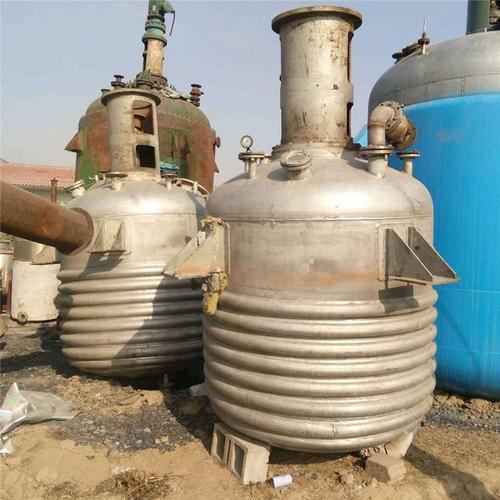 鑫成化工設備轉(zhuǎn)讓搪瓷反應釜6300升搪瓷反應釜